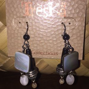 NWT - mother of Pearl dangle earrings
